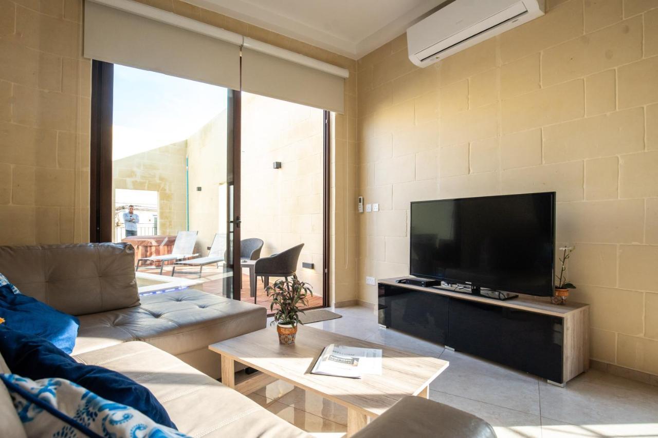 Narcisa - Luxury 3Br Traditional House With Pool, Cinema & Hot Tub ซากฮรา ภายนอก รูปภาพ