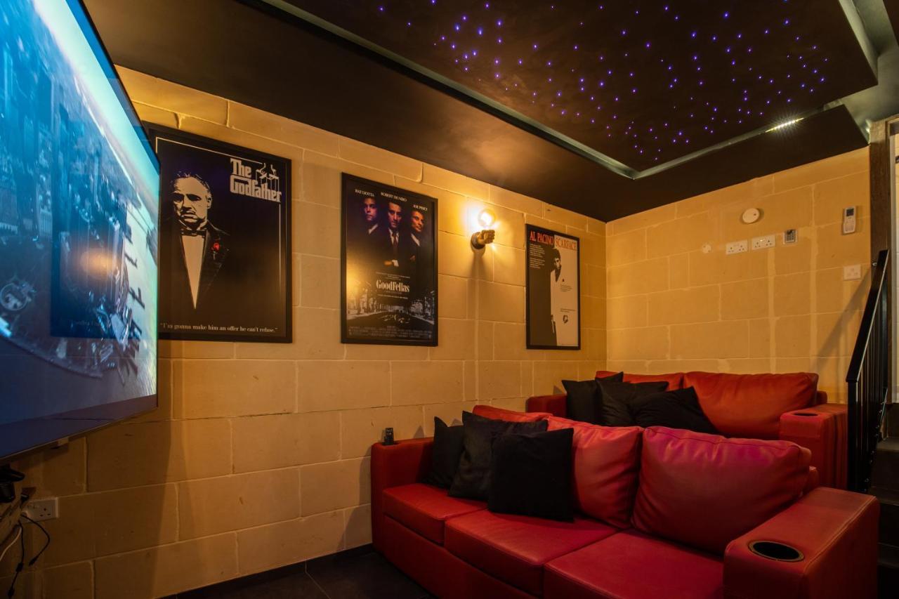 Narcisa - Luxury 3Br Traditional House With Pool, Cinema & Hot Tub ซากฮรา ภายนอก รูปภาพ