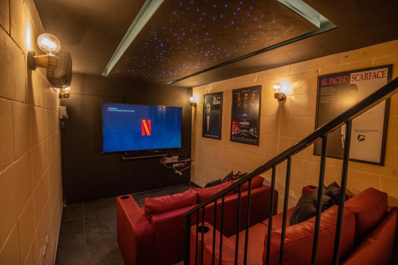 Narcisa - Luxury 3Br Traditional House With Pool, Cinema & Hot Tub ซากฮรา ภายนอก รูปภาพ