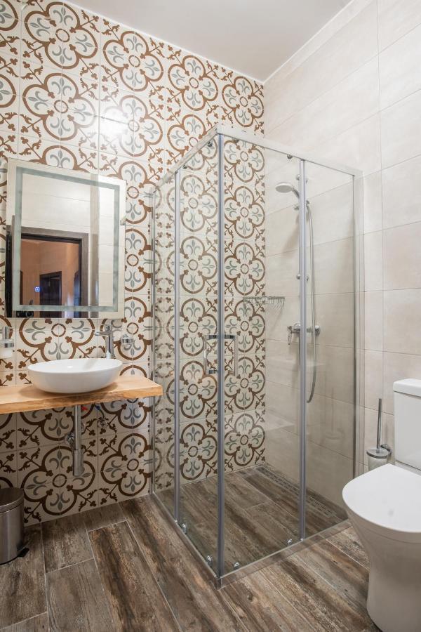 Narcisa - Luxury 3Br Traditional House With Pool, Cinema & Hot Tub ซากฮรา ภายนอก รูปภาพ